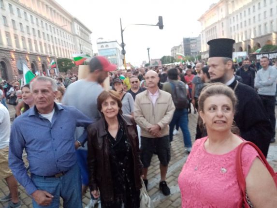 Протестите в София: Ден 8