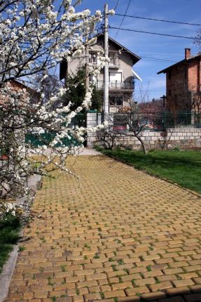 Къде са жълтите павета?