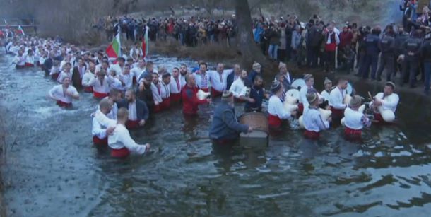Богоявленското хоро в Тунджа