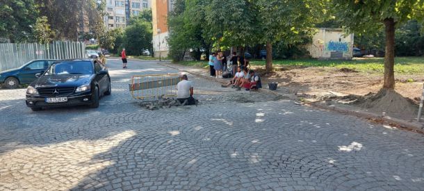 „Готово” е, но никак не е хубаво: Ремонт от кмета на Кр.село заради незаконен блок