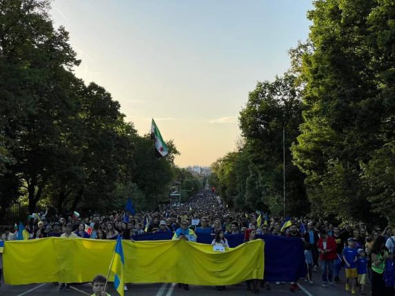 Голямо шествие в подкрепа на Украйна разтърси София