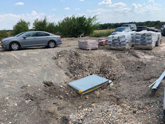 Снимки на недовършени обекти по трасето на газовата връзка