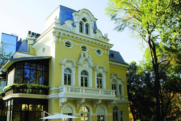   Софийската архитектура като магнит за туристите, но и за кореняците