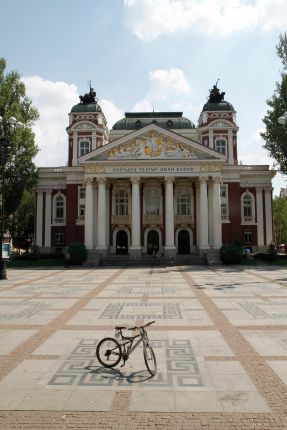   Софийската архитектура като магнит за туристите, но и за кореняците
