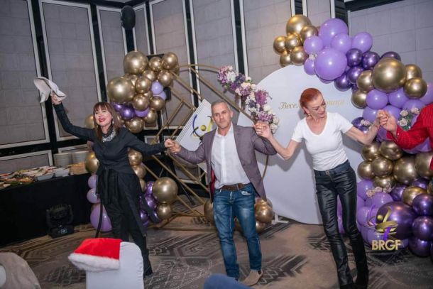  Раева поведе Йовчев на хоро с нов имидж (ФОТОГАЛЕРИЯ)