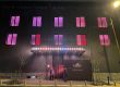 Майли Сайръс следва софийския клуб la Maison