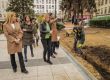 350 рози в обновената градина пред Рила
