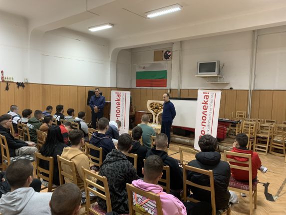 Блъсната на пешеходна и прекарала 1 г. в болница 9-класничка в проекта По-полека в Пловдив
