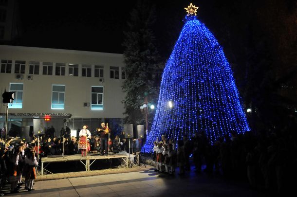 Коледна украса из България