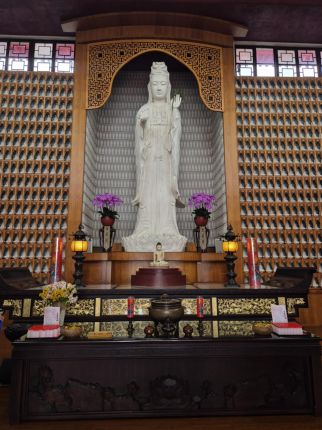 Каосюнг, Тайван: Въртящият се мост, Плаващото момиче, Най-големият седнал Буда в света