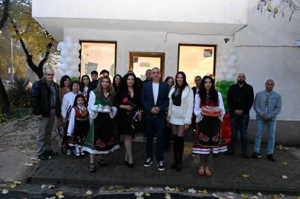  Още офиси открива пропрезидентският Трети март 