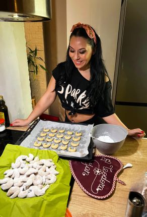   Как Теди Кацарова пече чешки рохли  