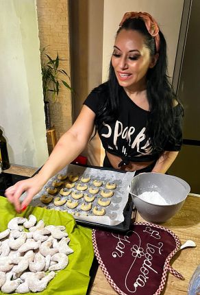   Как Теди Кацарова пече чешки рохли  