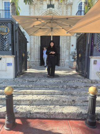   ДА! Versace: Добре дошли в къщата на гения в Маями с нас