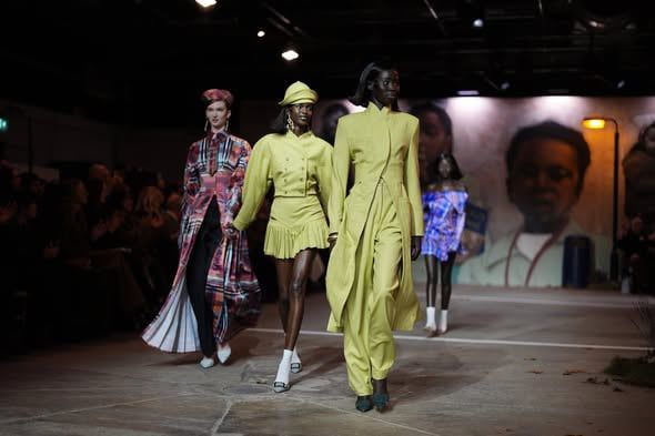 Кралят на ревю след ареста на брат му 