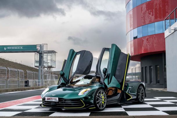 1000+ коня: Новият Aston Martin Valhalla