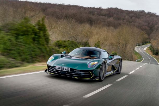 1000+ коня: Новият Aston Martin Valhalla