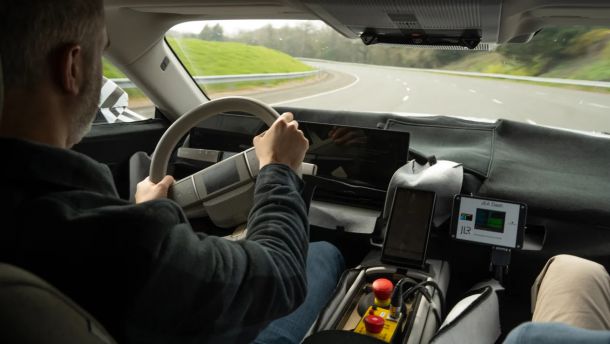 Новият Jaguar GT: конкурент на Porsche и Bentley 