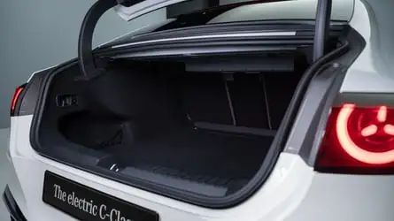 Mercedes-Benz C-Class Electric: Ултра бързо зареждане 