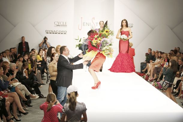 Ревю на Жени Живкова 2013