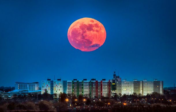    Синята супер кървава луна