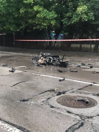 Кола се удари в стълб на бул. България в София