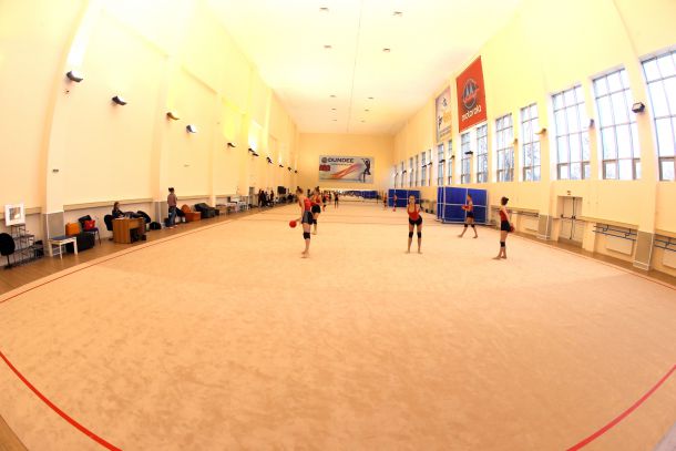 Кралев инспектира реновираната зала Раковски