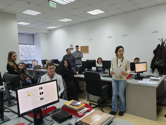   Нинова се срещна с екипа на телевизията на БСП