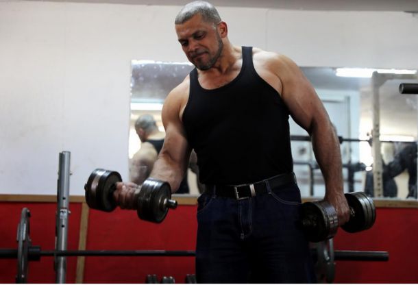   Уволниха мюезин след снимки във Фейсбук