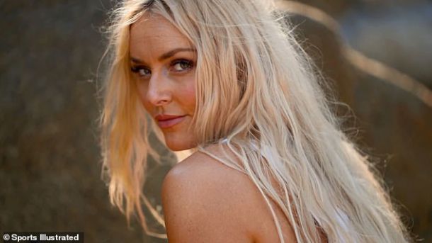 Линдзи Вон показа страхотна форма по бански за Sports Illustrated 