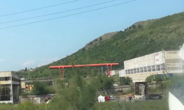 Майката на Делян Добрев прибира наем и от съпруга си