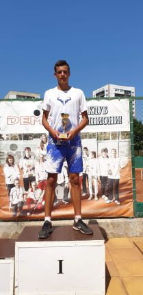 Симеон Терзиев с втора поредна титла от турнир на ITF