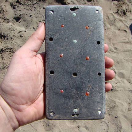 Археолози откриха древен "iPhone“ от 2100-годишен гроб