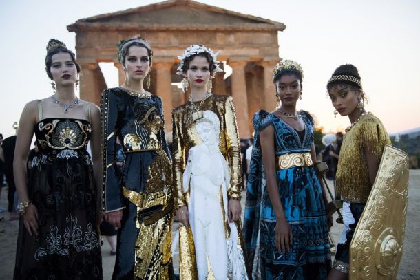   Dolce & Gabbana Alta Moda - в Долината на храмовете