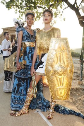    Dolce & Gabbana Alta Moda - в Долината на храмовете