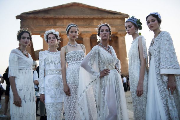    Dolce & Gabbana Alta Moda - в Долината на храмовете
