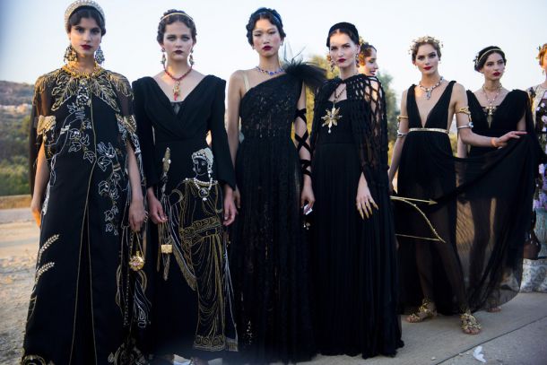    Dolce & Gabbana Alta Moda - в Долината на храмовете