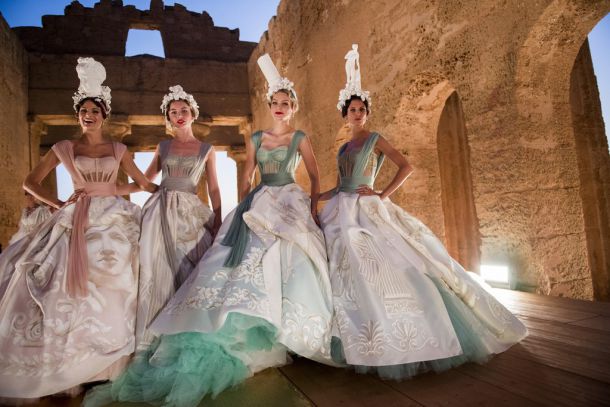    Dolce & Gabbana Alta Moda - в Долината на храмовете