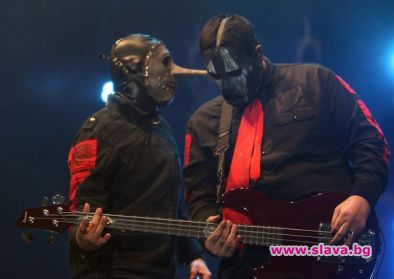 Почина басистът на Slipknot Пол Грей