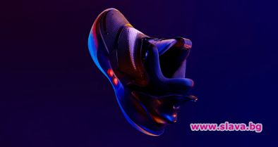 Маратонки Nike се връзват и стягат сами