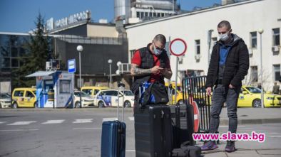 София пълна с италианци и испанци, идат с по няколко самолета на ден