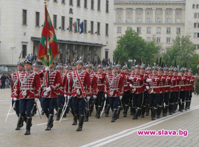 slava.bg : Военен парад 6 май 2008